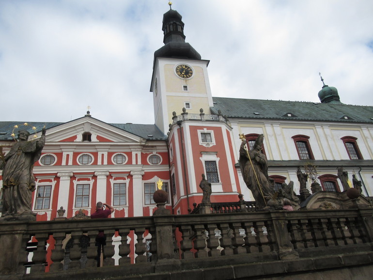 Broumov klooster met kerk